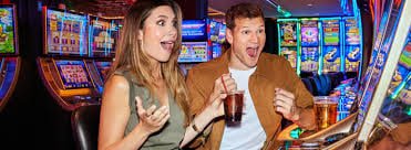 myanmar 99 ပလက်ဖောင်း Sportsbook Live Casino Slots Esports ဂိမ်းများ ကစားနေသောမြင်ကွင်း